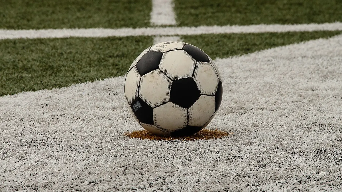 Football on a pitch - apuestas en vivo tigres consejos
